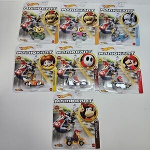 NEW Hot Wheels Mario Kart Lot of 7 Bowser Diddy Kong Shy Guy Mario Dry Bones